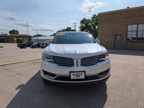Used 2018 Lincoln MKX Reserve w/ Lincoln MKX Climate Package AWD/4WD image 3