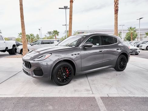 Used 2023 Maserati Grecale GT image 4