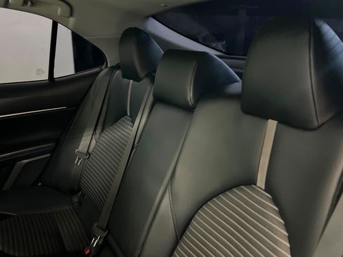 Used 2024 Toyota Camry SE FWD image 20