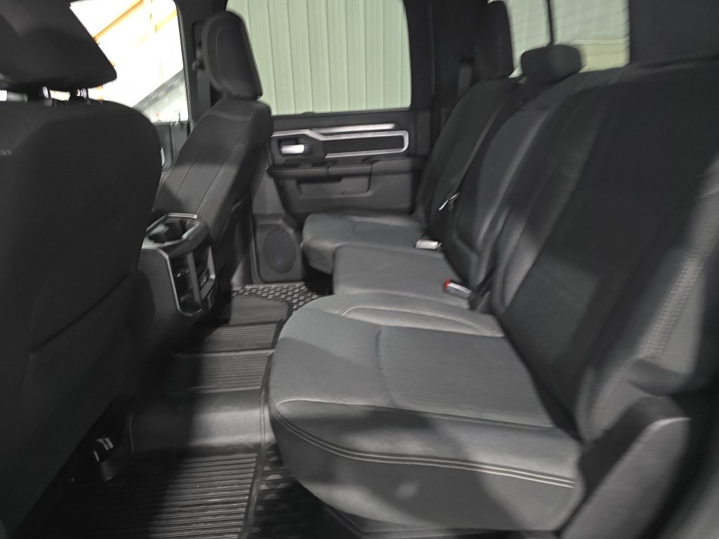 Used 2024 RAM 2500 Big Horn w/ Night Edition AWD/4WD image 14