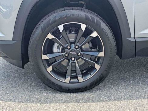 New 2026 Chevrolet Equinox RS w/ Convenience Package III FWD image 12