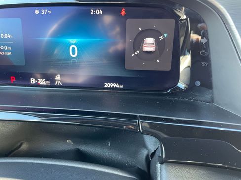 Used 2025 Volkswagen Atlas Cross Sport SE image 40