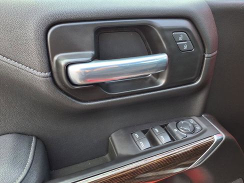Used 2021 GMC Sierra 1500 Elevation image 14