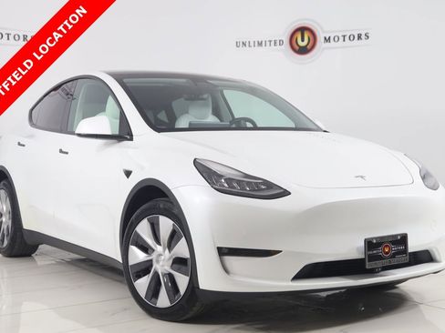 Used 2022 Tesla Model Y Long Range image 1