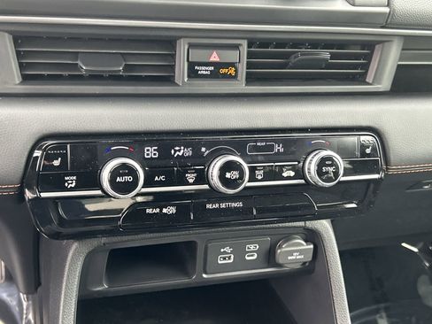 New 2026 Honda Pilot Sport image 16