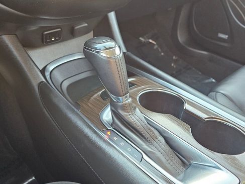 Used 2016 Chevrolet Malibu Premier image 13