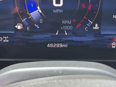 Used 2025 Chevrolet Tahoe LT AWD/4WD image 17