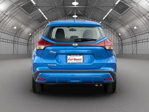 Used 2022 Nissan Kicks S FWD image 6