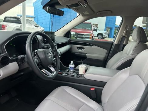 Used 2025 Honda Pilot EX-L image 7