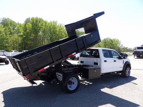 Used 2022 Ford F550 4x4 Crew Cab Super Duty w/ Power Equipment Group image 8