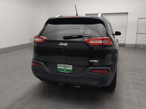 Used 2018 Jeep Cherokee Latitude image 7