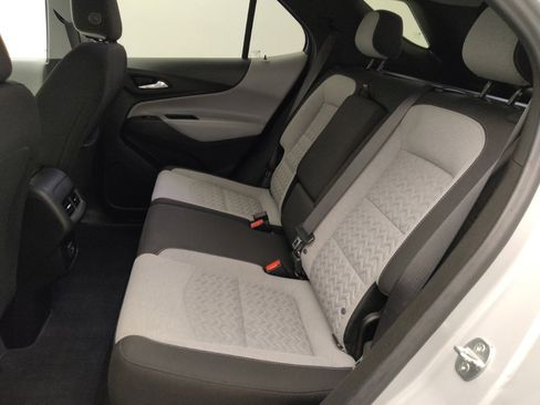 Used 2022 Chevrolet Equinox LT FWD image 18