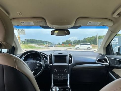 Used 2019 Ford Edge SEL w/ Equipment Group 201A FWD image 10