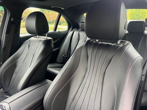 Used 2017 Mercedes-Benz E 300 4MATIC image 20