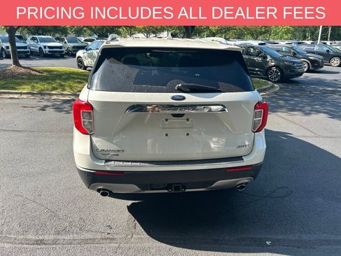 Used 2021 Ford Explorer Limited w/ Equipment Group 301A AWD/4WD image 12