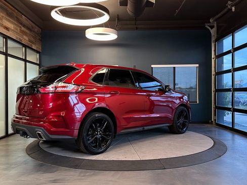 Used 2019 Ford Edge ST w/ Equipment Group 401A image 3