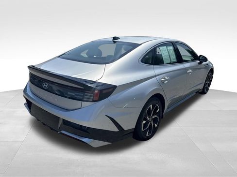 Used 2025 Hyundai Sonata SEL FWD image 5