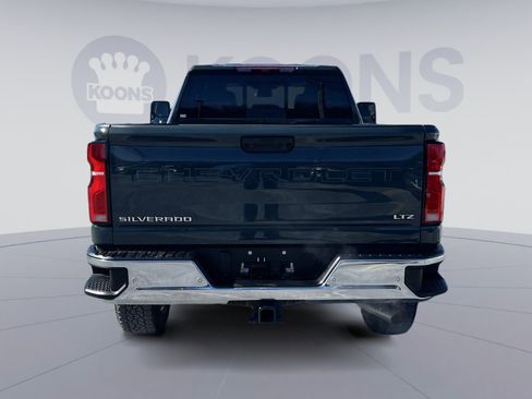 Used 2025 Chevrolet Silverado 2500 LTZ w/ LTZ Convenience Package image 5