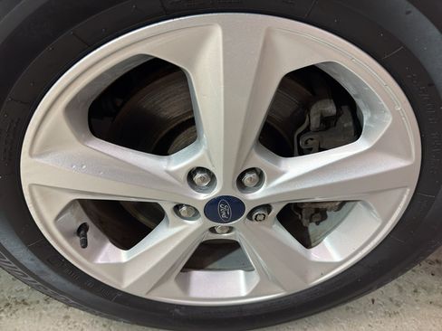 Used 2019 Ford Edge SE AWD/4WD image 38