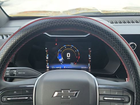 Used 2023 Chevrolet Colorado Z71 w/ Z71 Convenience Package 2 image 15