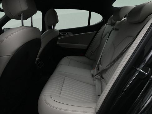 Used 2023 Genesis G70 3.3T w/ Sport Advanced Package RWD image 13