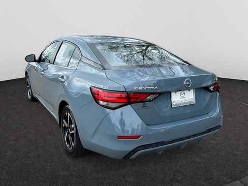 Used 2024 Nissan Sentra SV image 3
