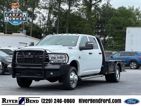 Used 2024 RAM 3500 Tradesman w/ Chrome Appearance Group AWD/4WD image 1