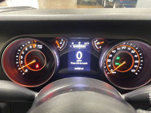 Used 2018 Jeep Wrangler Unlimited Sport S AWD/4WD image 5