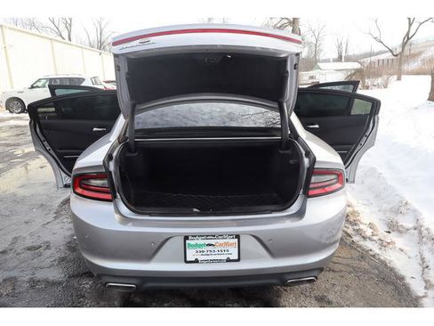 Used 2015 Dodge Charger SE w/ Popular Equipment Group image 16