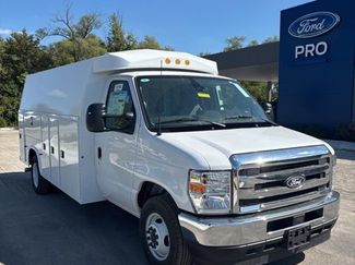 New 2026 Ford E-350 and Econoline 350 Super Duty w/ Power Equipment Group RWD video 3