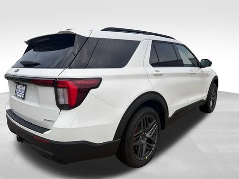 New 2026 Ford Explorer ST-Line AWD/4WD image 8