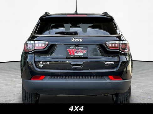 Used 2021 Jeep Compass Latitude w/ Sun and Sound Group AWD/4WD image 5