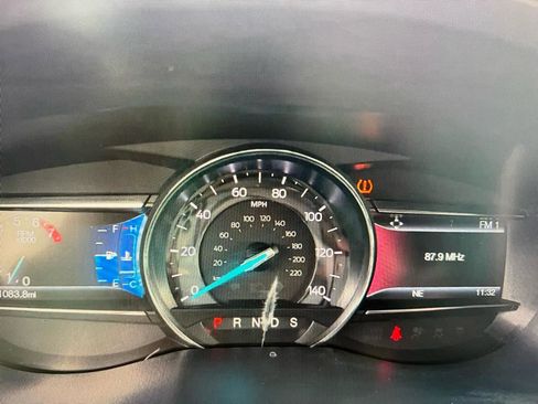 Used 2016 Ford Explorer XLT w/ Equipment Group 202A AWD/4WD image 17