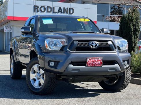 Used 2015 Toyota Tacoma w/ TRD Sport Package image 1