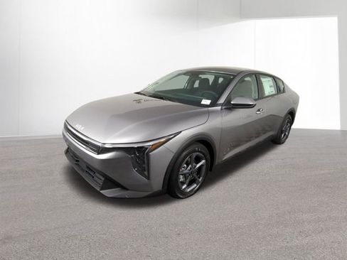 New 2025 Kia K4 LXS image 39