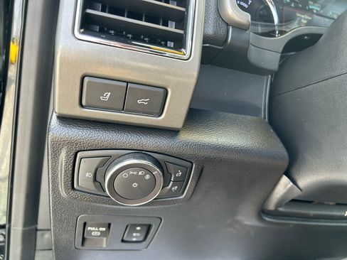 Used 2018 Ford Expedition XLT w/ Equipment Group 202A image 22