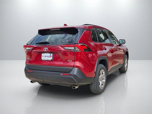 Used 2025 Toyota RAV4 XLE image 5