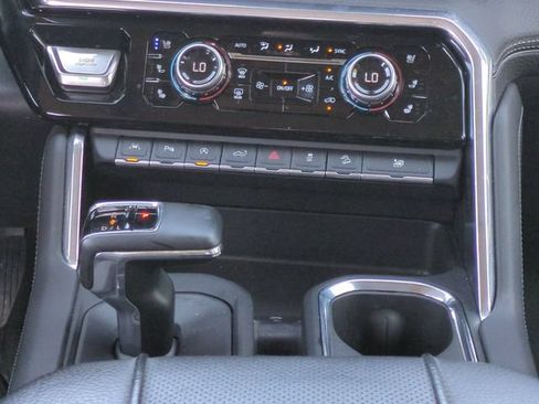 Used 2023 GMC Sierra 1500 Denali w/ Denali Reserve Package AWD/4WD image 20