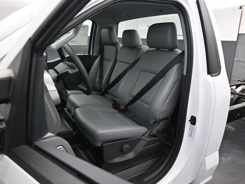 New 2025 Ford F550 4x4 Regular Cab Super Duty image 12