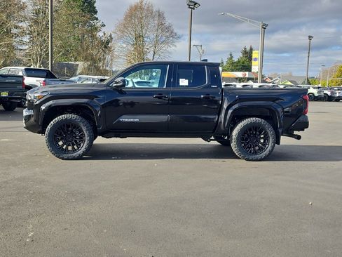 Used 2026 Toyota Tacoma SR5 AWD/4WD image 4