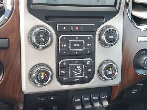 Used 2016 Ford F350 Lariat w/ Lariat Ultimate Package AWD/4WD image 18