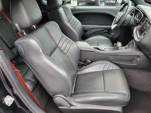 Used 2018 Dodge Challenger SRT Hellcat image 19
