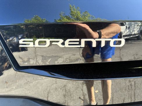 Used 2025 Kia Sorento X-Line EX AWD/4WD image 9