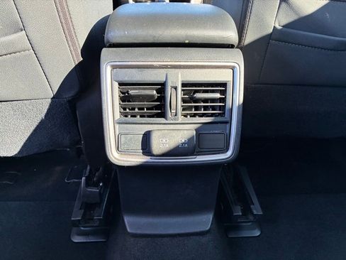 Used 2021 Subaru Forester Premium image 17