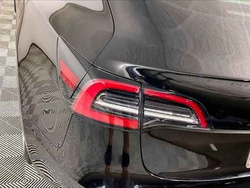 Used 2018 Tesla Model 3 Mid Range RWD image 28