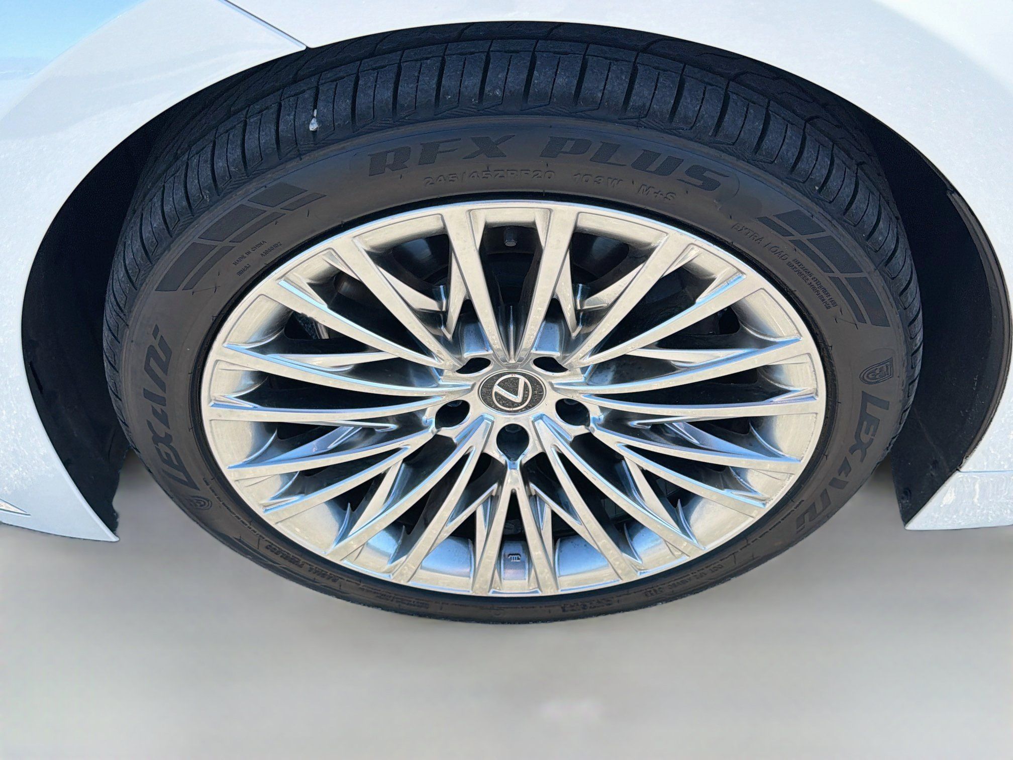 Used 2024 Lexus LS 500 RWD image 43