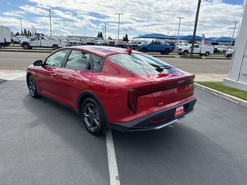 Used 2025 Kia K4 LXS image 7