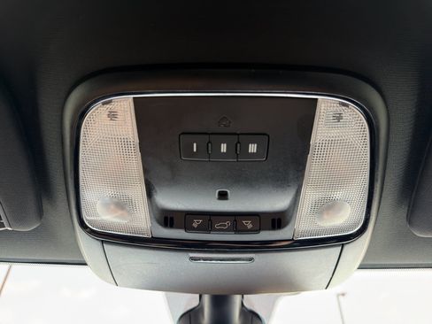 Used 2022 Dodge Durango R/T AWD/4WD image 11