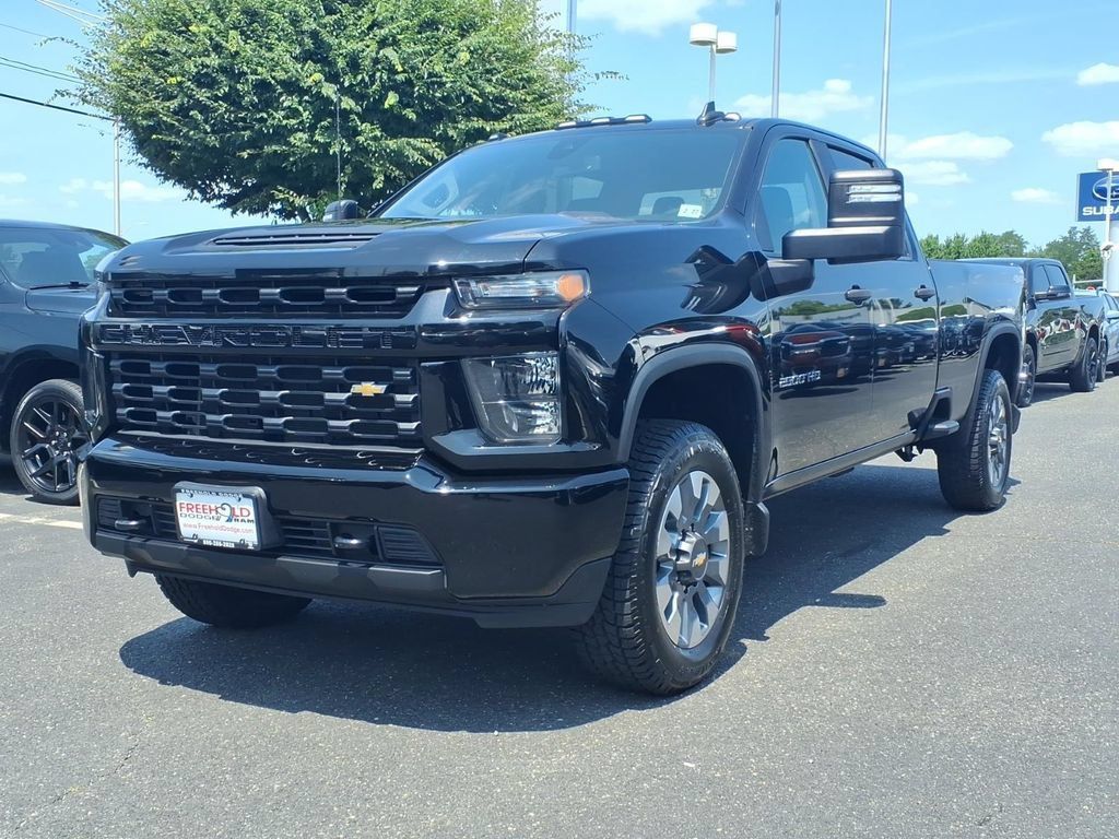 Used 2022 Chevrolet Silverado 2500 Custom w/ Custom Value Package AWD/4WD image 3