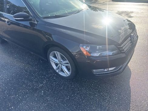 Used 2014 Volkswagen Passat 3.6 SE FWD image 11